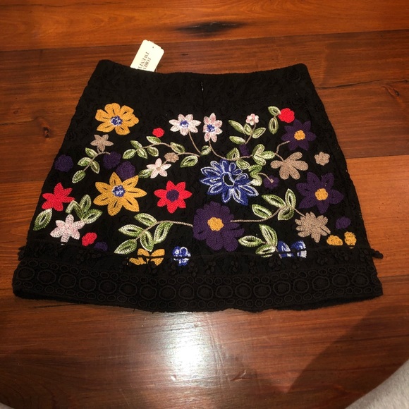 Floral Skirt - Picture 2 of 3